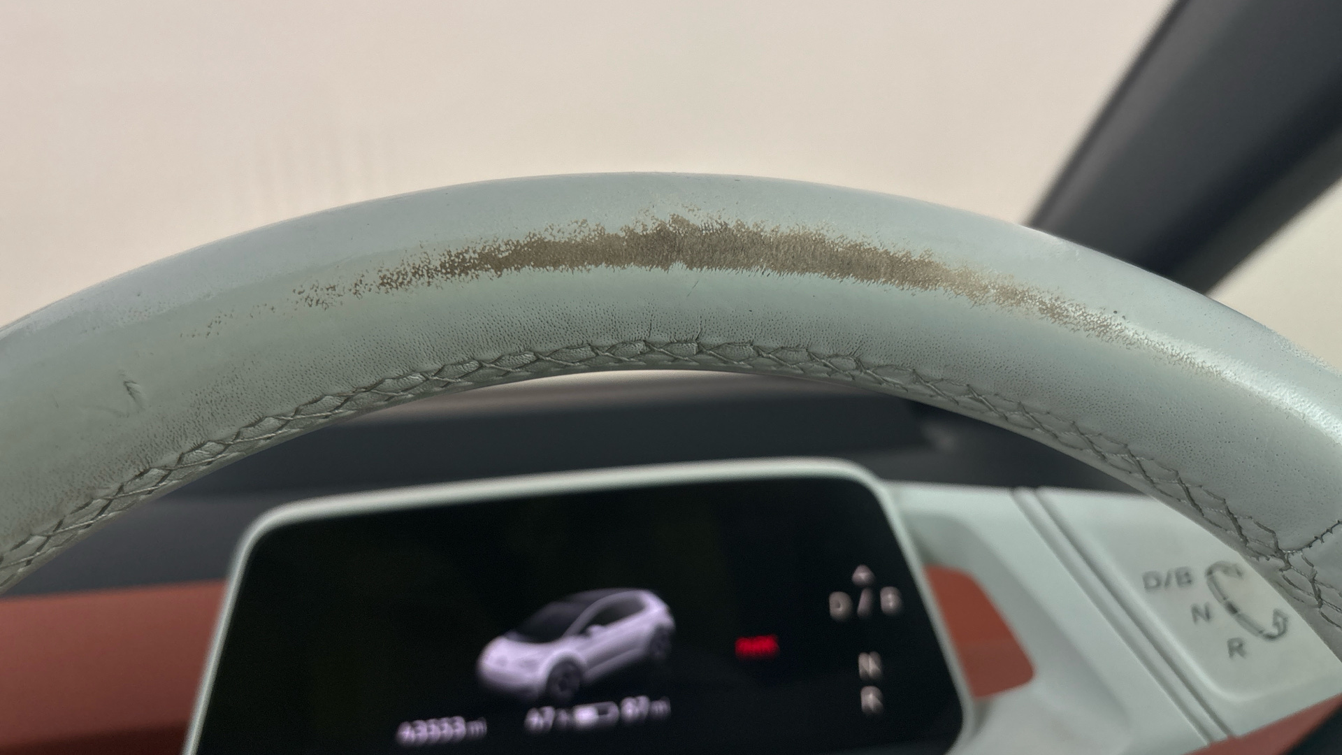 4020701 150kW Tour Pro S 77kWh 5dr Auto