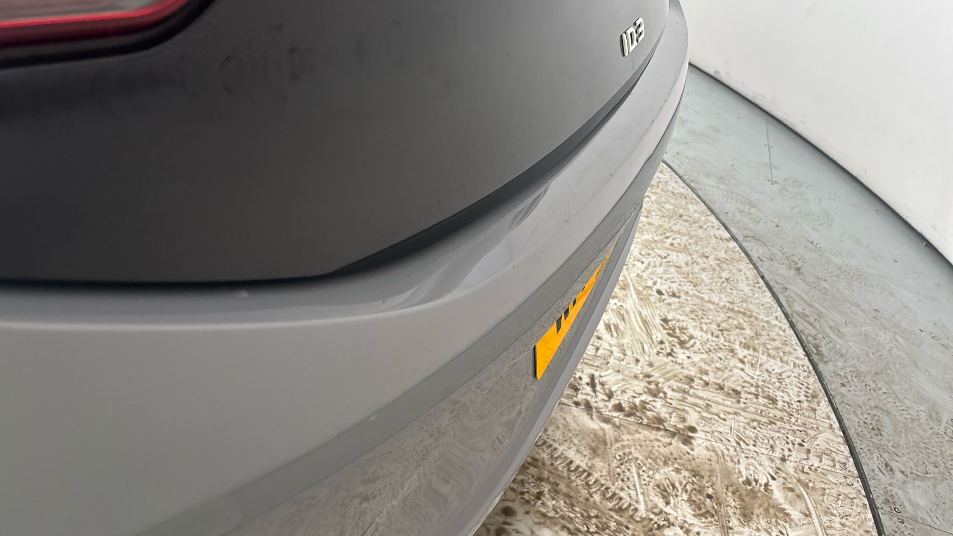 4020701 150kW Tour Pro S 77kWh 5dr Auto