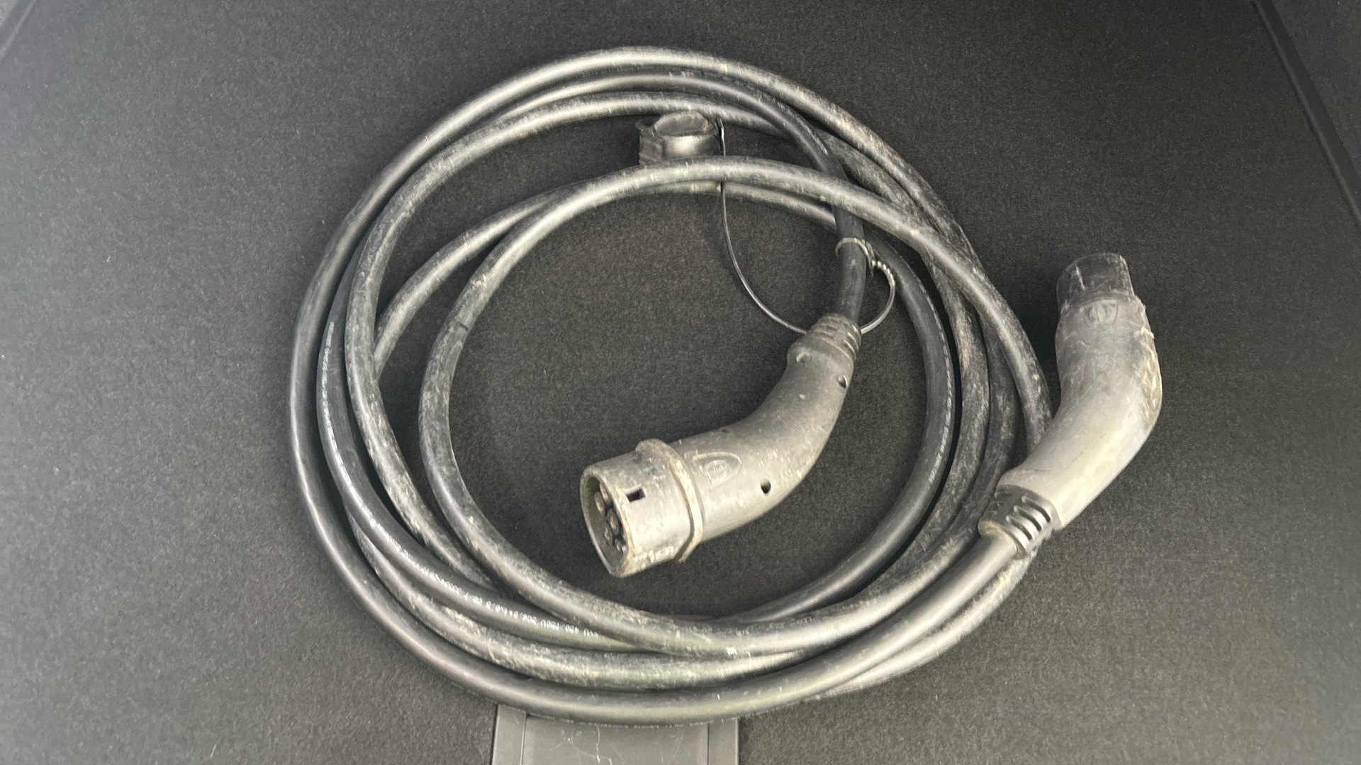 4020701 150kW Tour Pro S 77kWh 5dr Auto