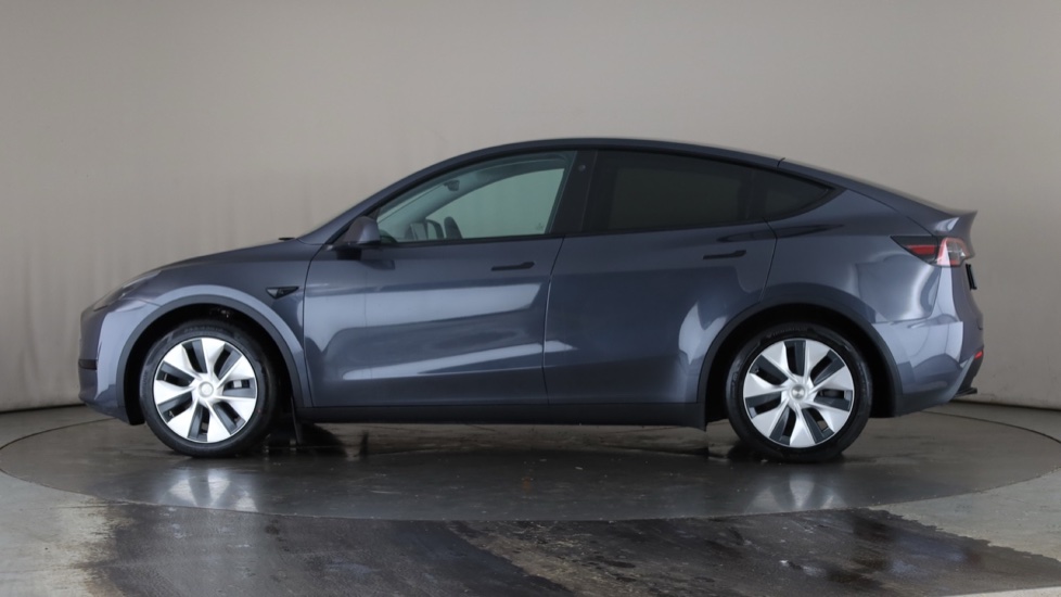 TESLA MODEL Y Image 2