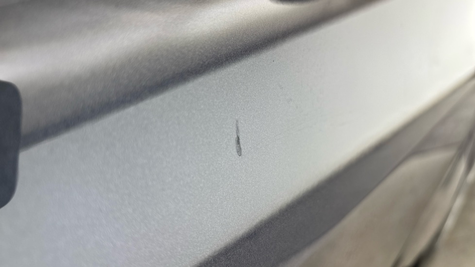 TESLA MODEL Y Scratches