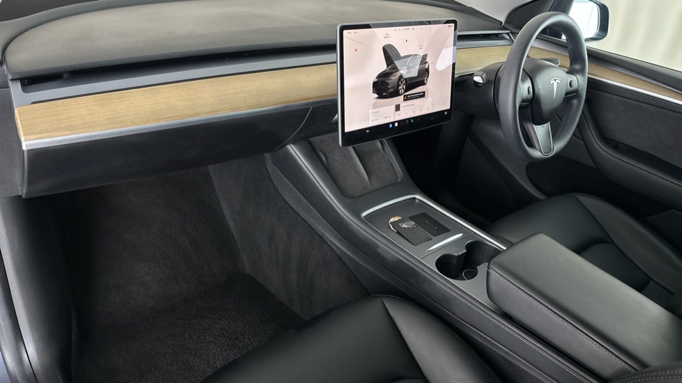 TESLA MODEL Y Image 10
