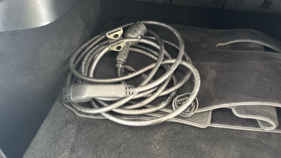TESLA MODEL Y Image 22