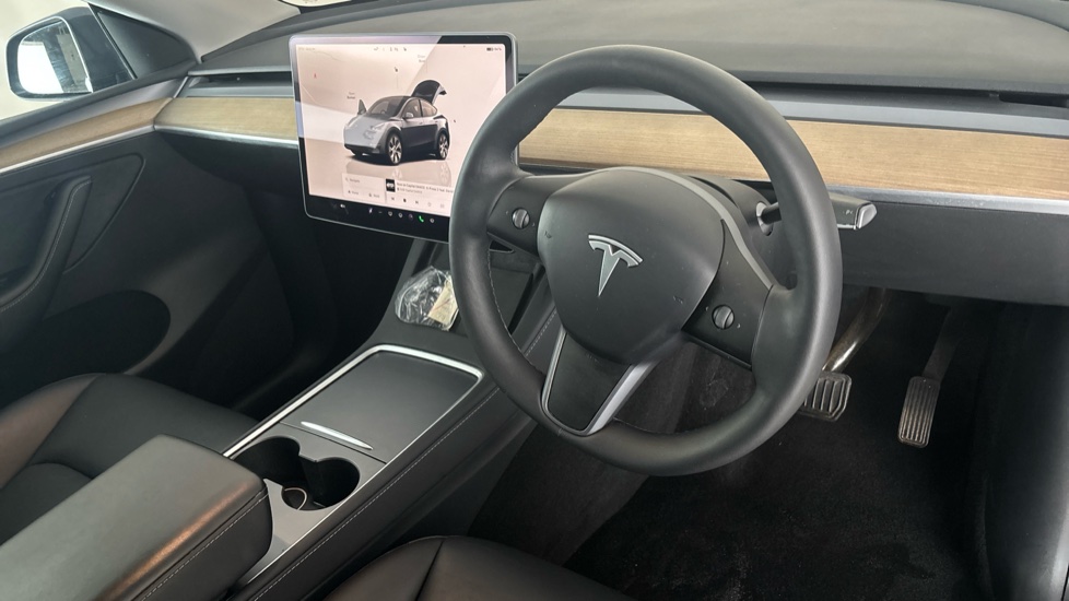 TESLA MODEL Y Image 9