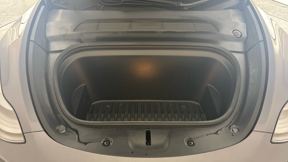 TESLA MODEL Y Image 16