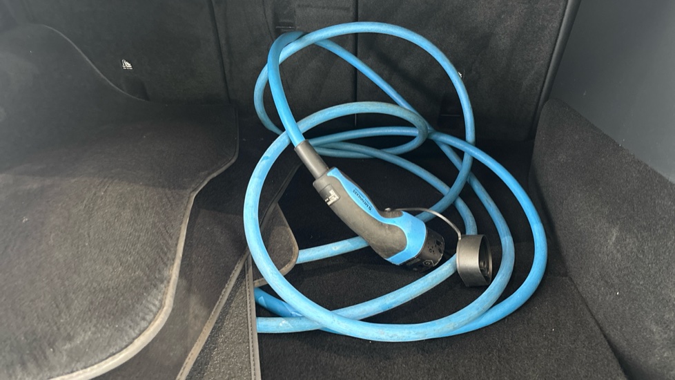 TESLA MODEL Y Image 22