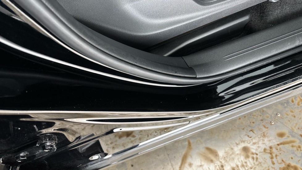 SUBARU SOLTERRA scratches