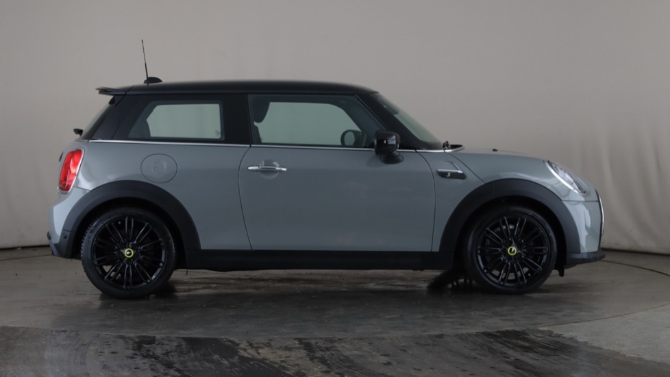 MINI HATCHBACK Image 6