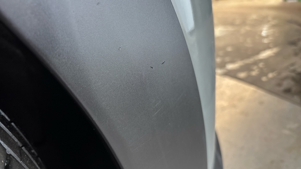 MINI HATCHBACK Scratches