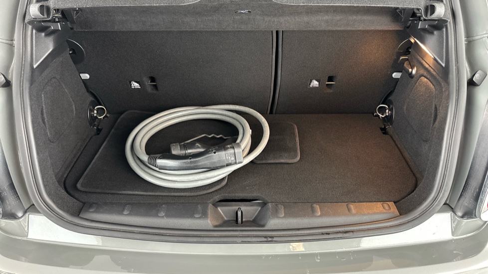 MINI HATCHBACK Image 15