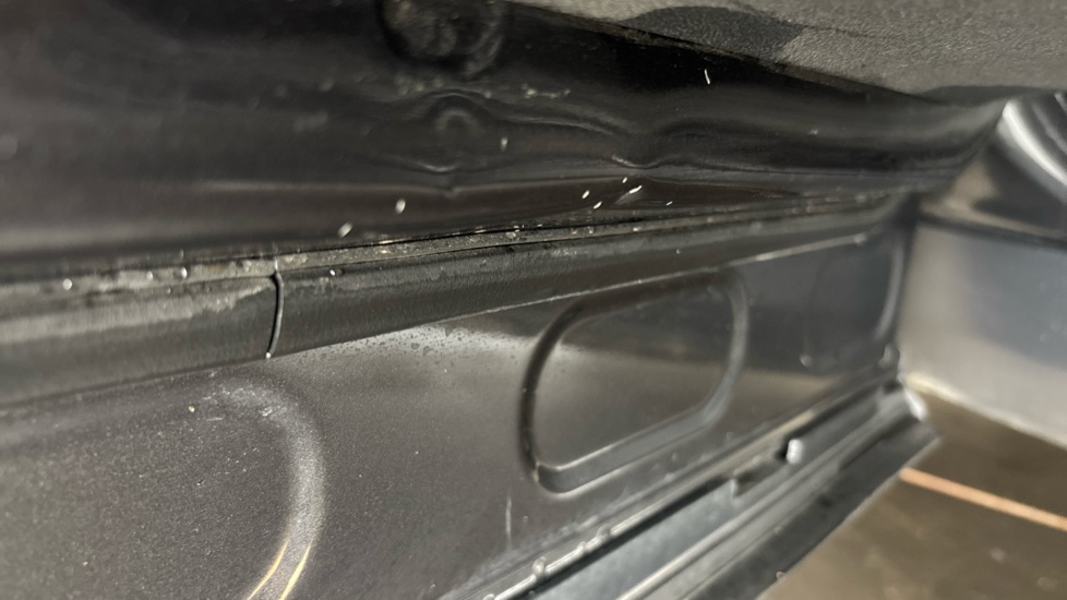 LAND ROVER DISCOVERY SPORT Dents and scratches