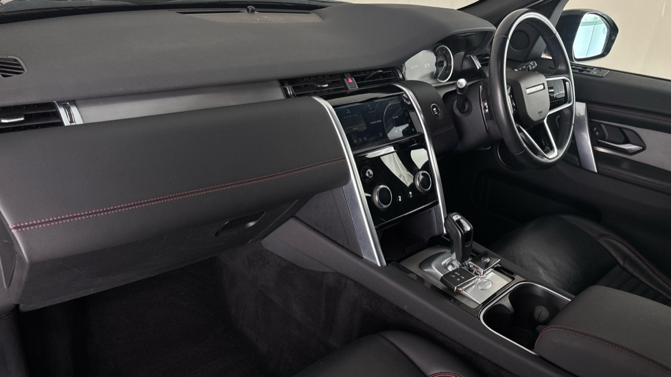 LAND ROVER DISCOVERY SPORT Image 10