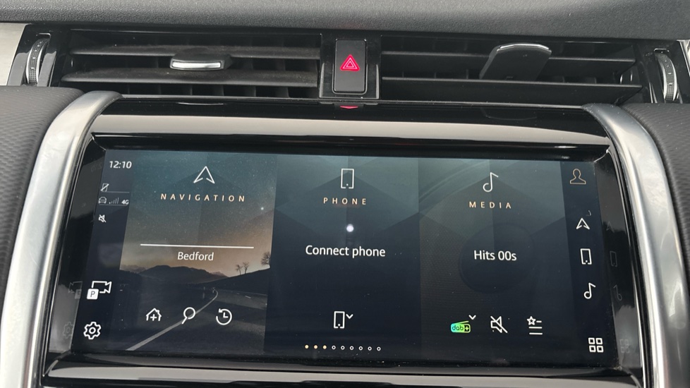 LAND ROVER DISCOVERY SPORT Image 12