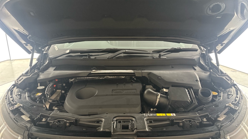 LAND ROVER DISCOVERY SPORT Image 16