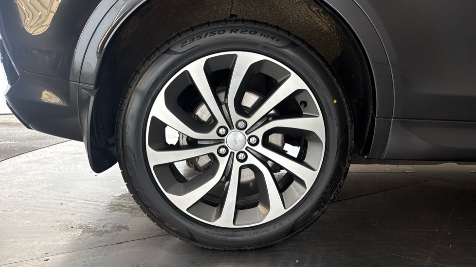 LAND ROVER DISCOVERY SPORT Image 19