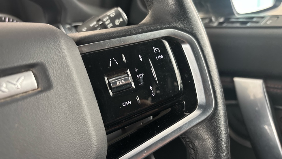 LAND ROVER DISCOVERY SPORT Cruise control