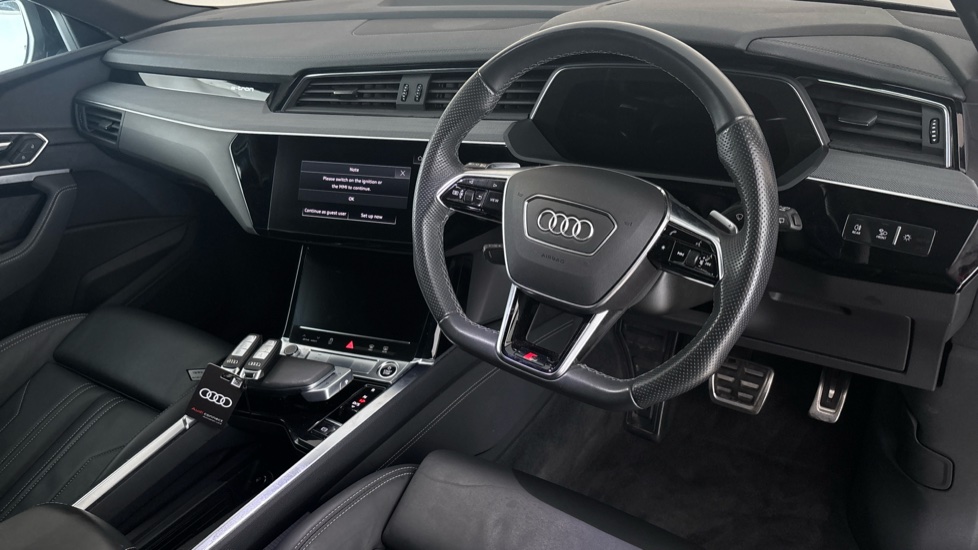 AUDI Q8 Image 9