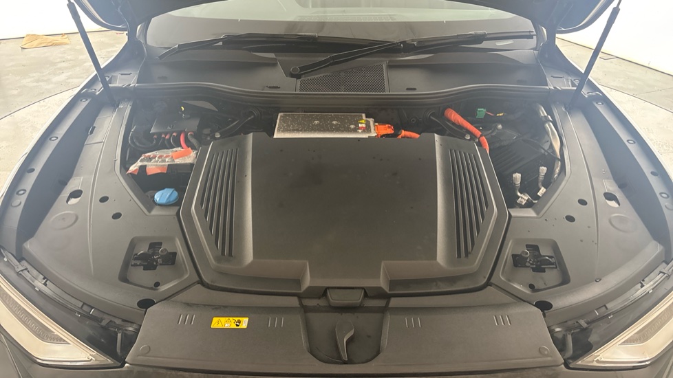 AUDI Q8 Image 16