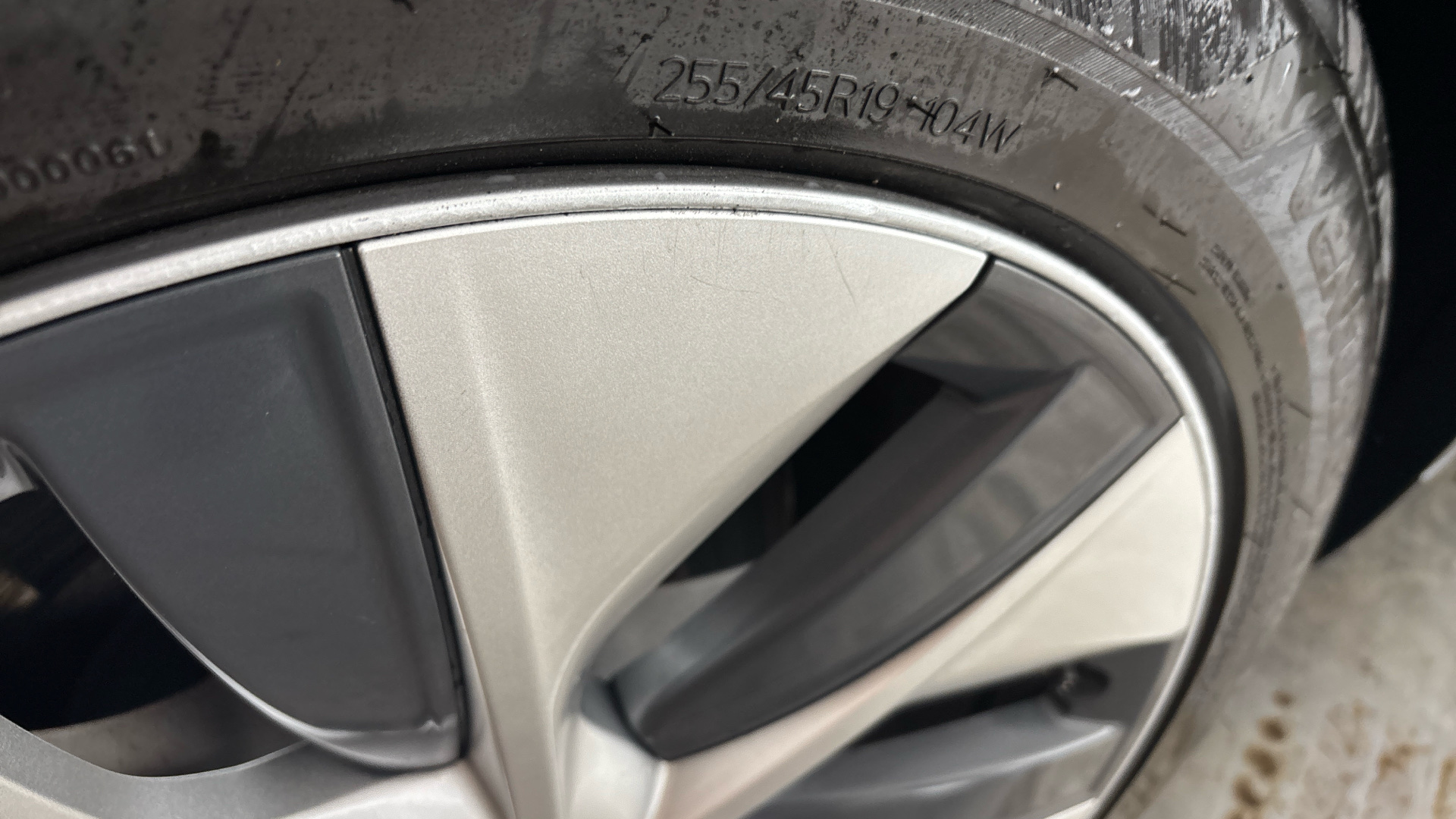 4020645 Long Range AWD 5dr Auto