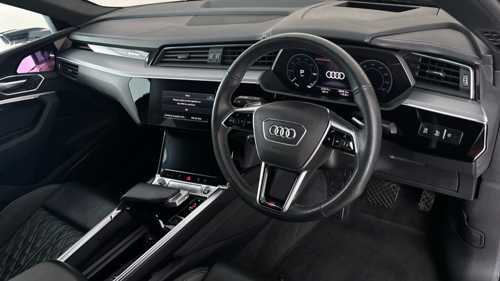 AUDI E-TRON Image 9