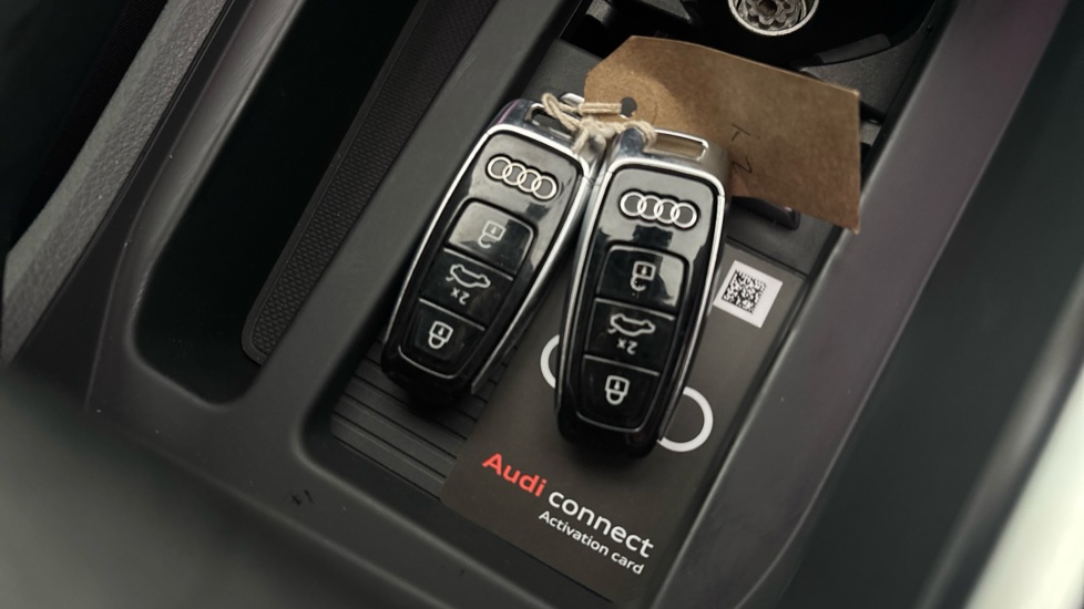 AUDI E-TRON 2 keys