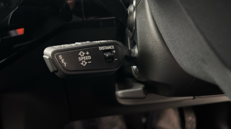 AUDI E-TRON cruise control