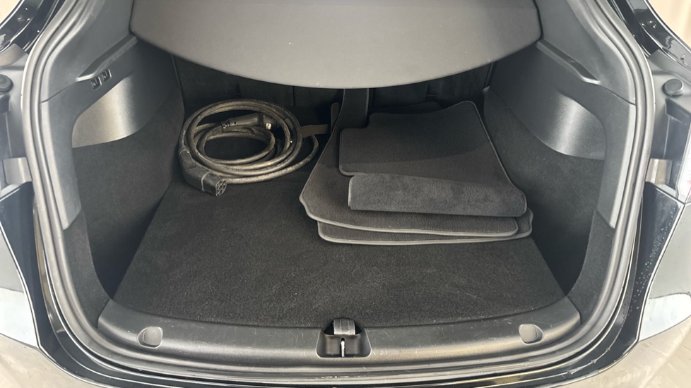 TESLA MODEL Y HATCHBACK Long Range AWD 5dr Auto