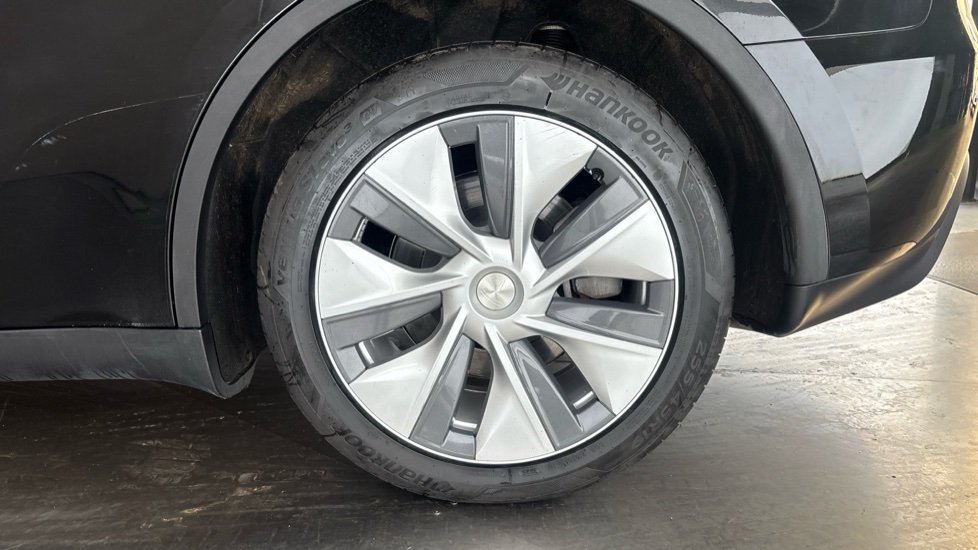 TESLA MODEL Y HATCHBACK Long Range AWD 5dr Auto