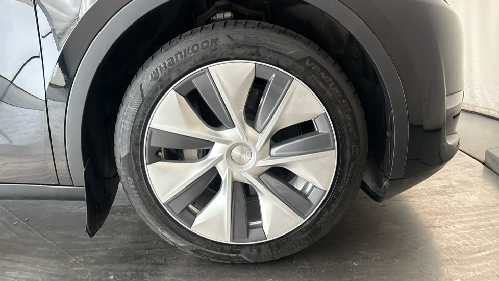 TESLA MODEL Y HATCHBACK Long Range AWD 5dr Auto