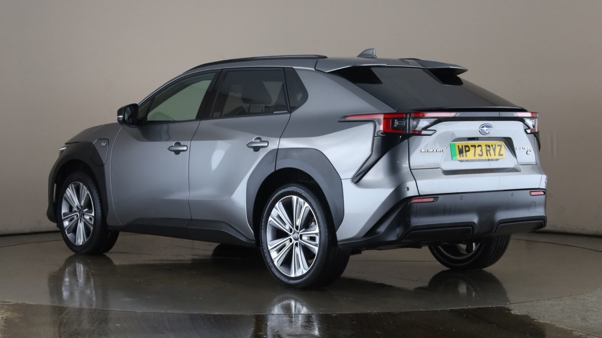 4058609 150kW Touring 71.4kWh 5dr Auto AWD