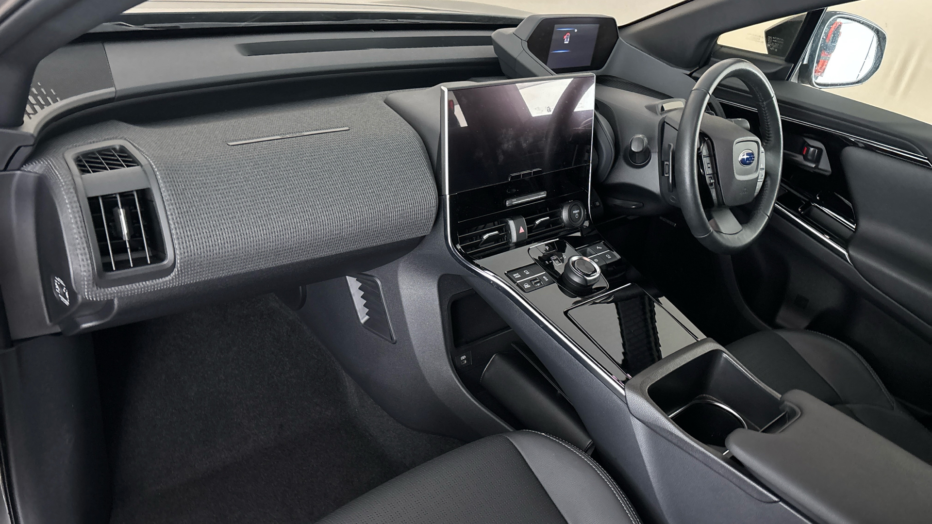 4058609 150kW Touring 71.4kWh 5dr Auto AWD