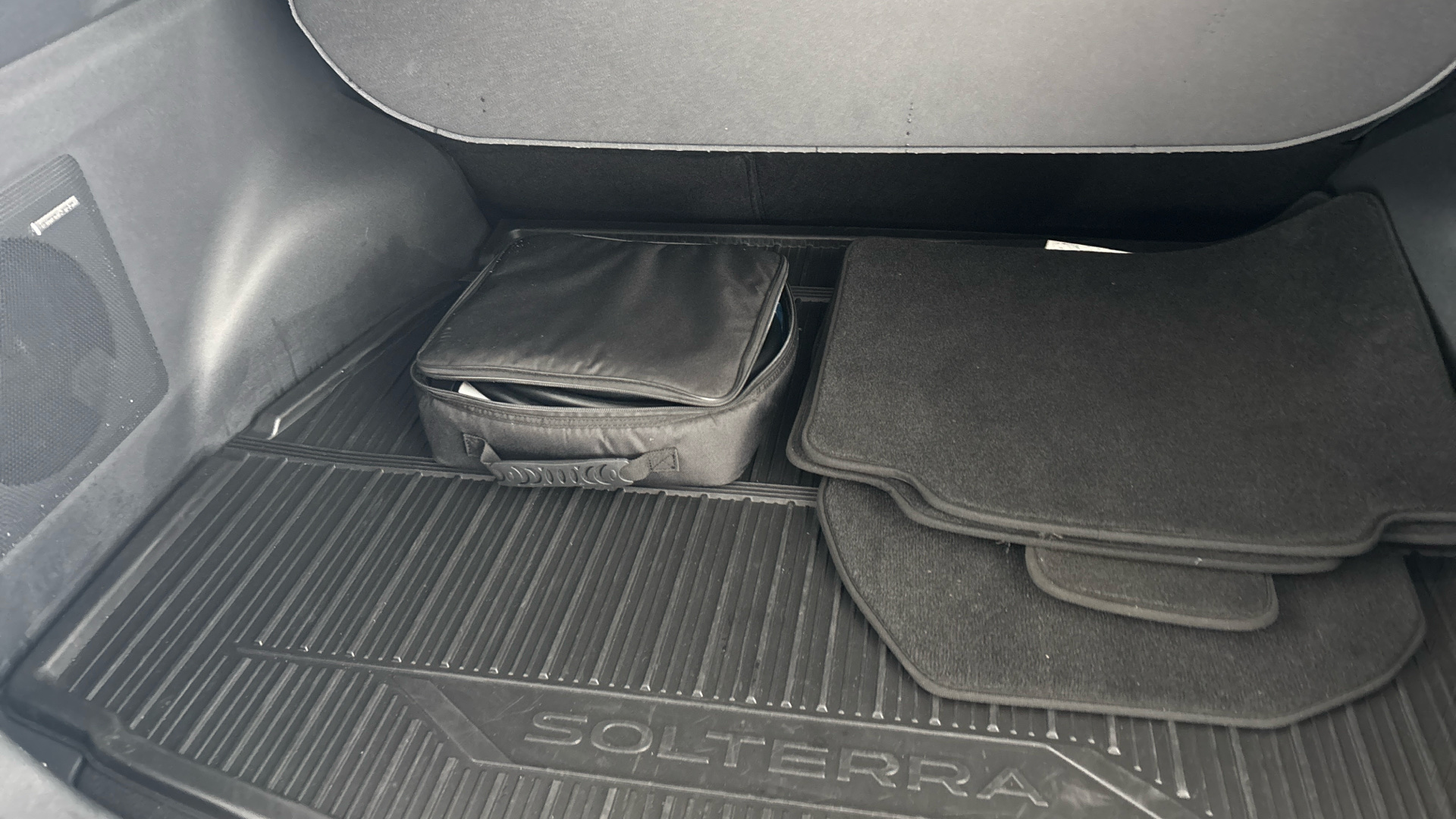 4058609 150kW Touring 71.4kWh 5dr Auto AWD