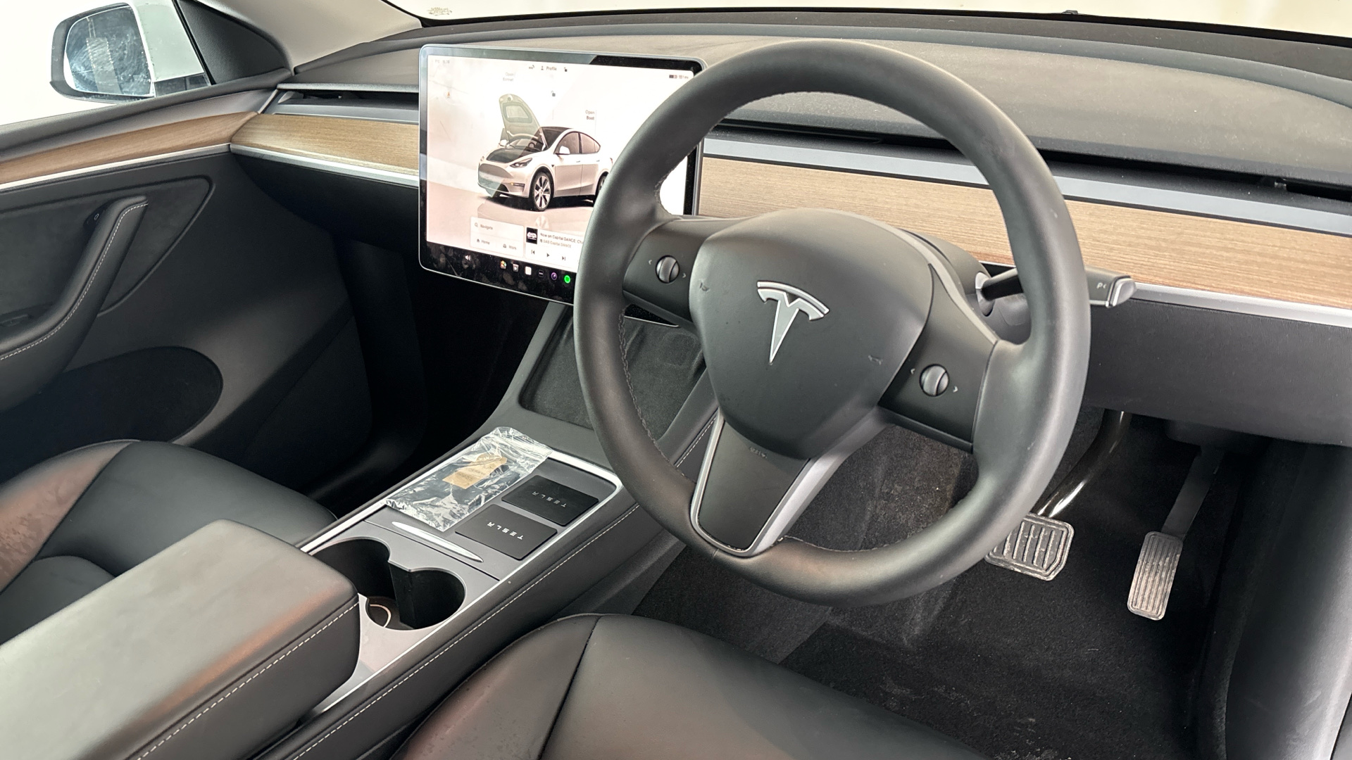 4060146 RWD 5dr Auto