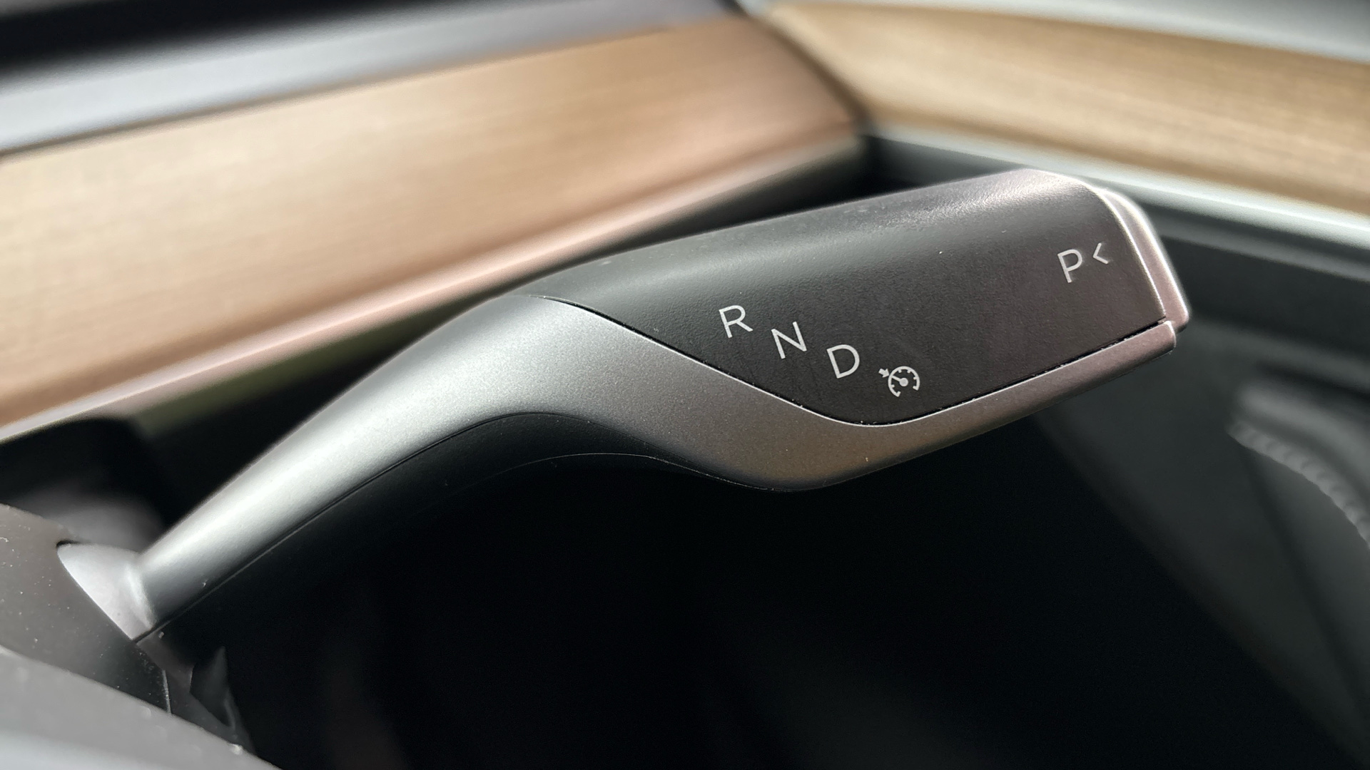 4060146 RWD 5dr Auto