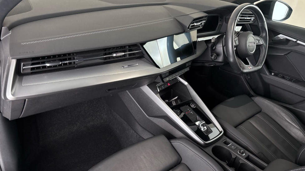 AUDI A3 Image 10