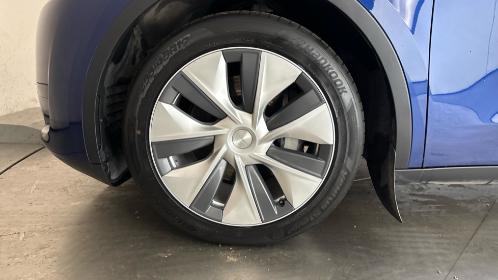 TESLA MODEL Y Image 17