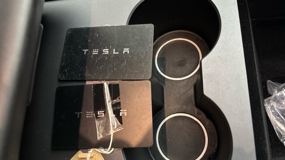 TESLA MODEL Y two keys