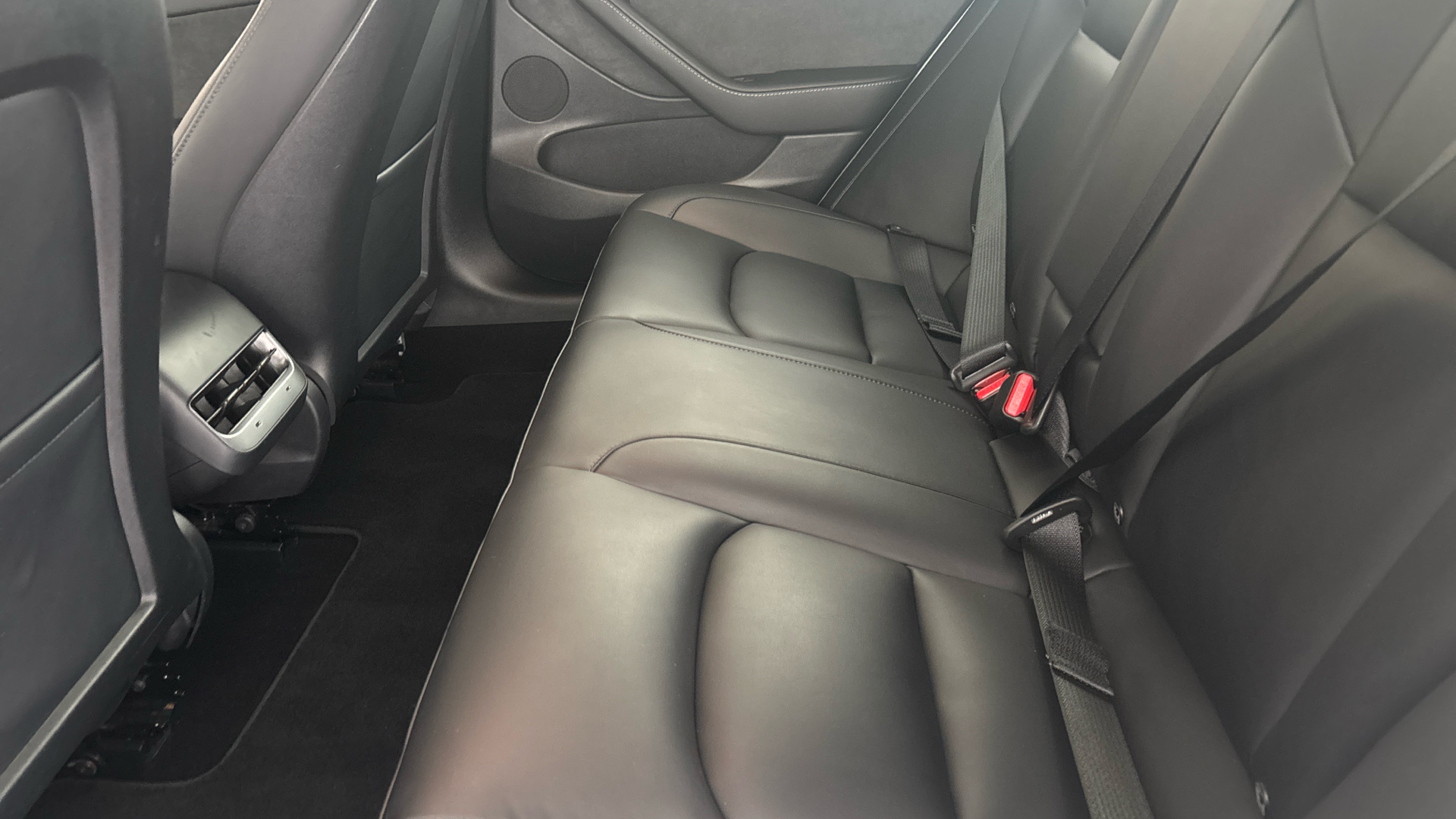 4020769 Long Range AWD 4dr Auto