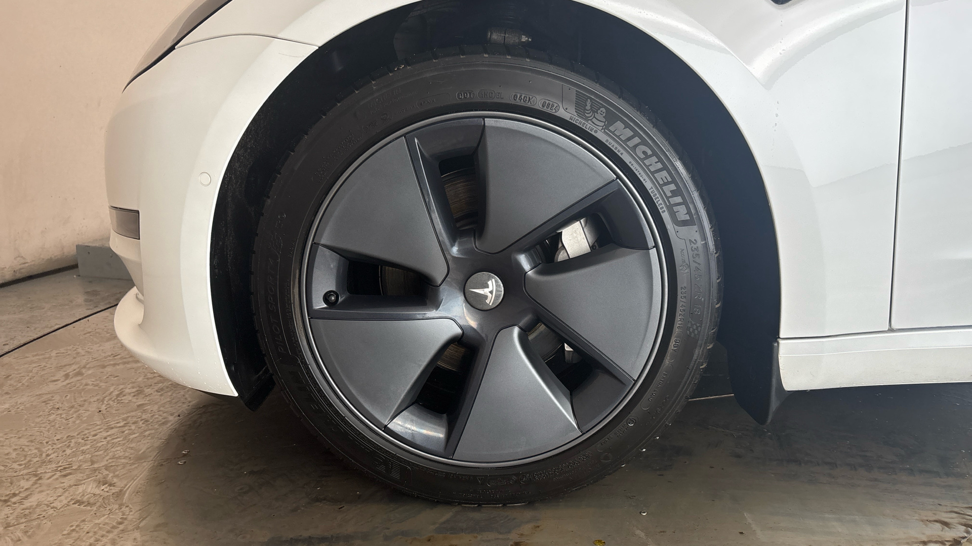 4020769 Long Range AWD 4dr Auto