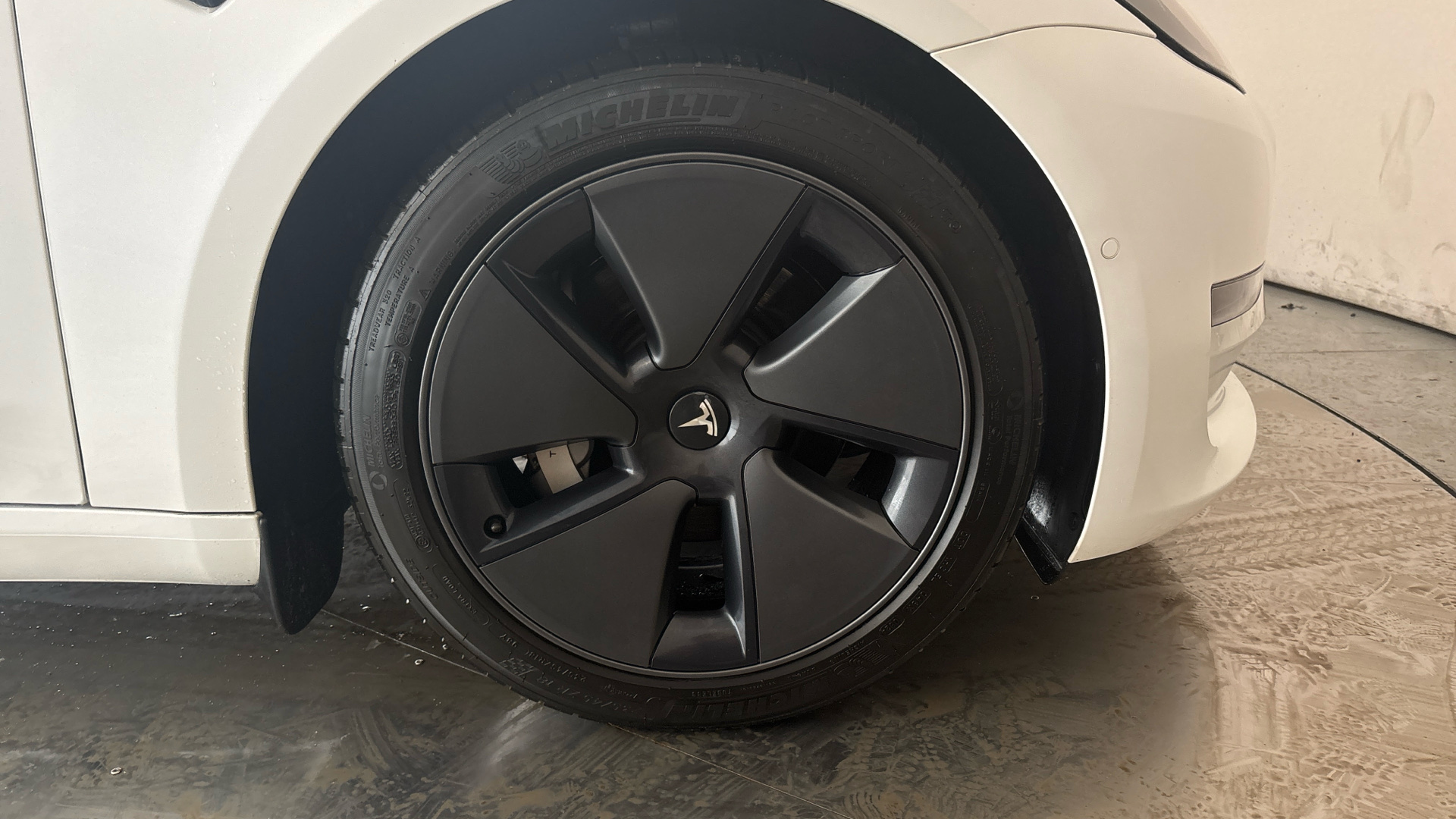 4020769 Long Range AWD 4dr Auto