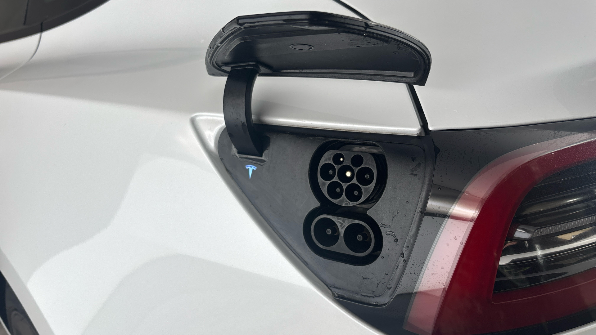 4020769 Long Range AWD 4dr Auto