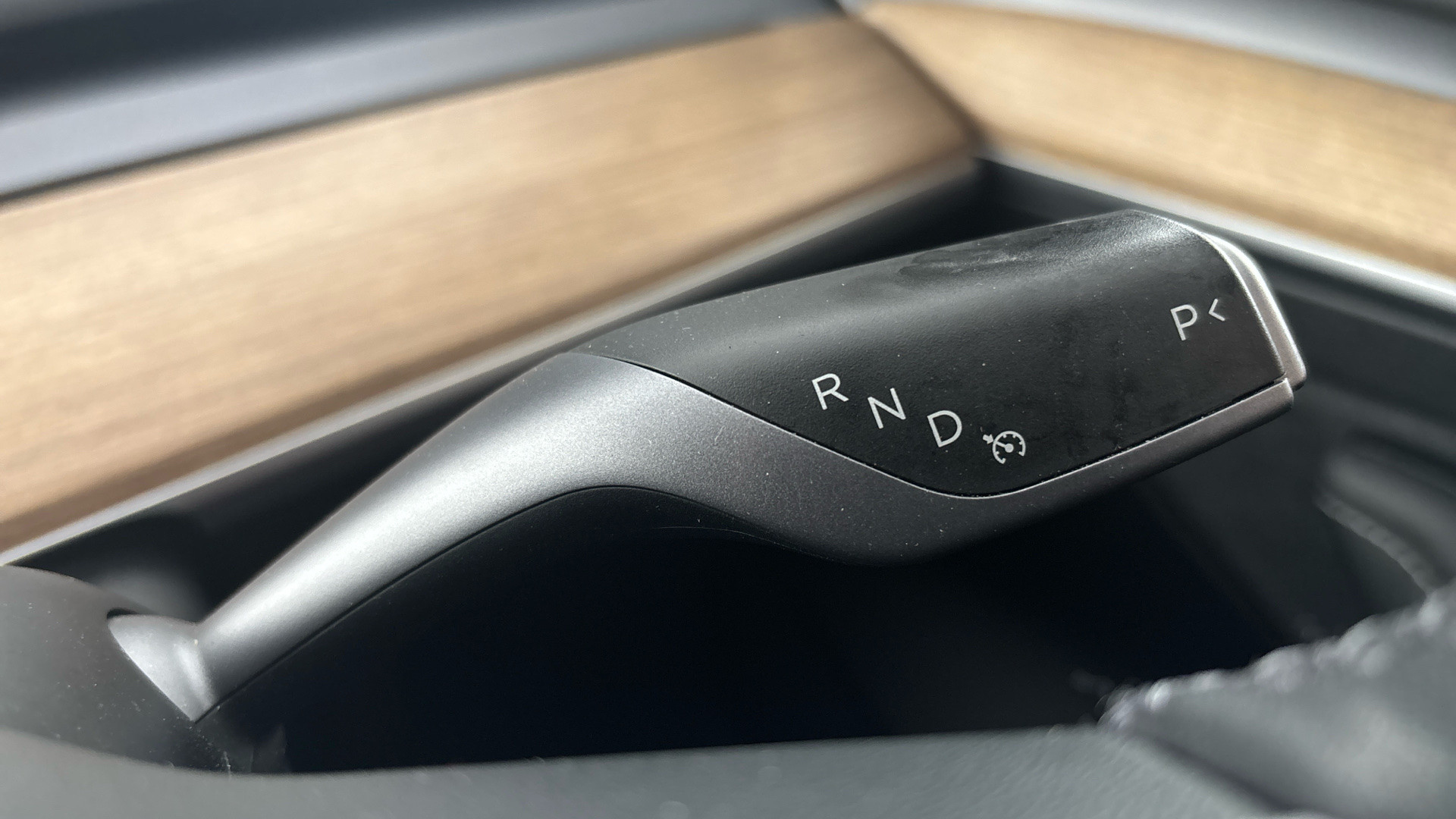 4020769 Long Range AWD 4dr Auto