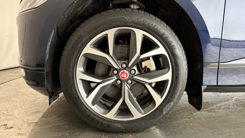 JAGUAR I-PACE Image 17