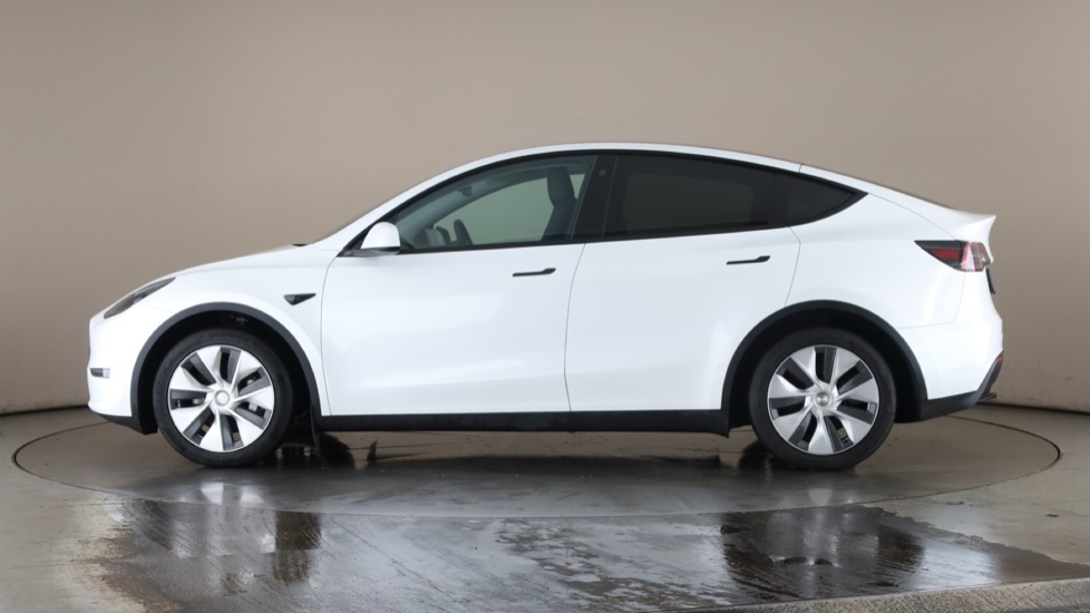 TESLA MODEL Y Image 2