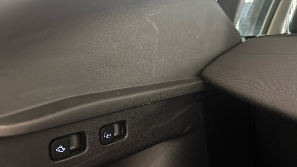TESLA MODEL Y Scuff