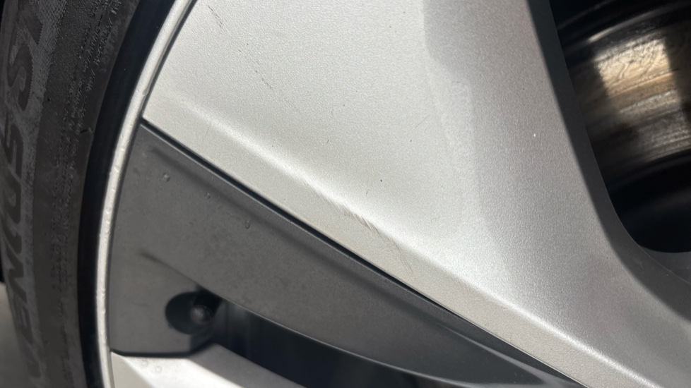 TESLA MODEL Y Scuff