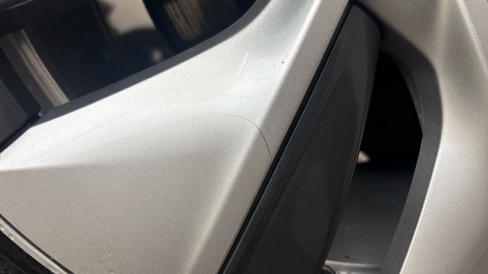 TESLA MODEL Y Scratches