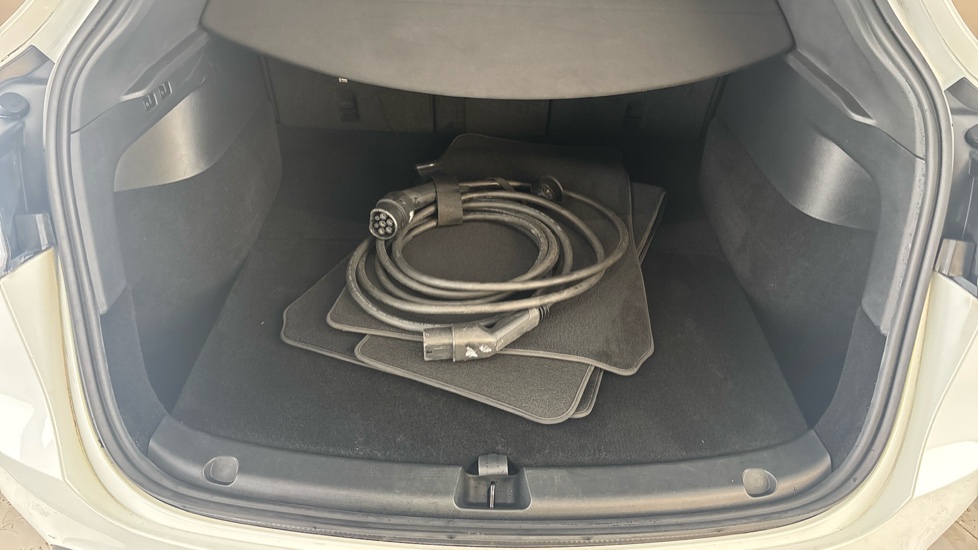 TESLA MODEL Y Image 15