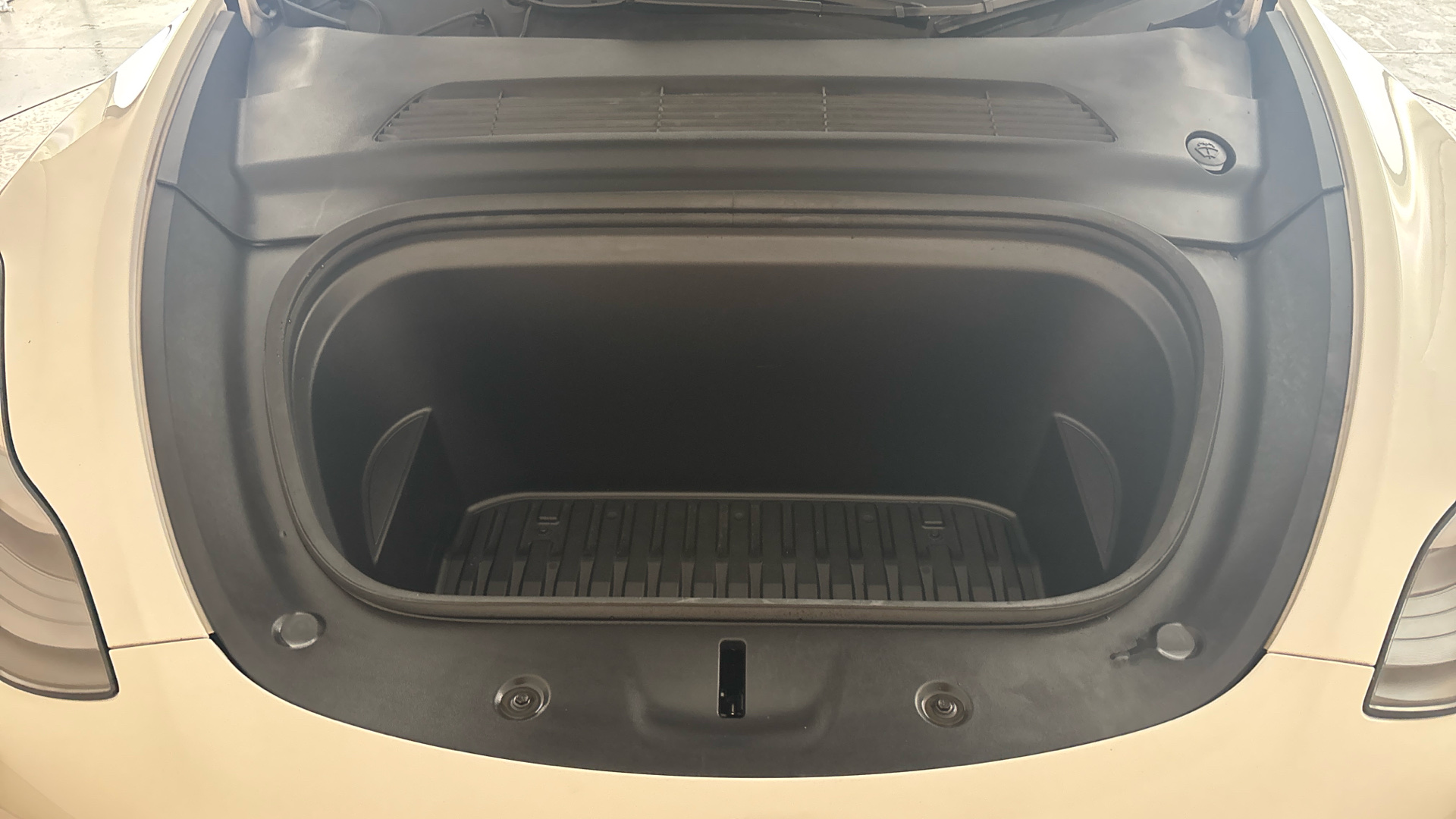 4020678 Long Range AWD 5dr Auto