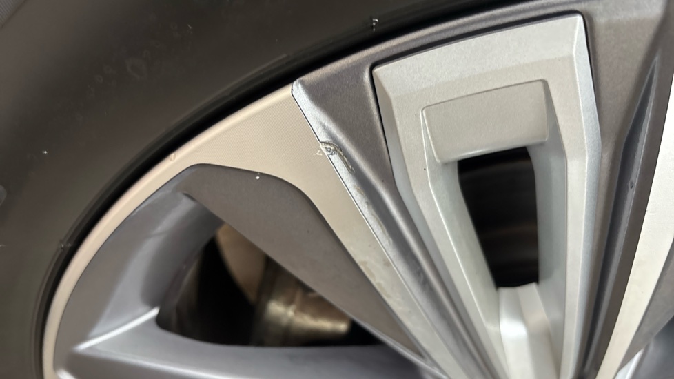 SUBARU SOLTERRA Scuff